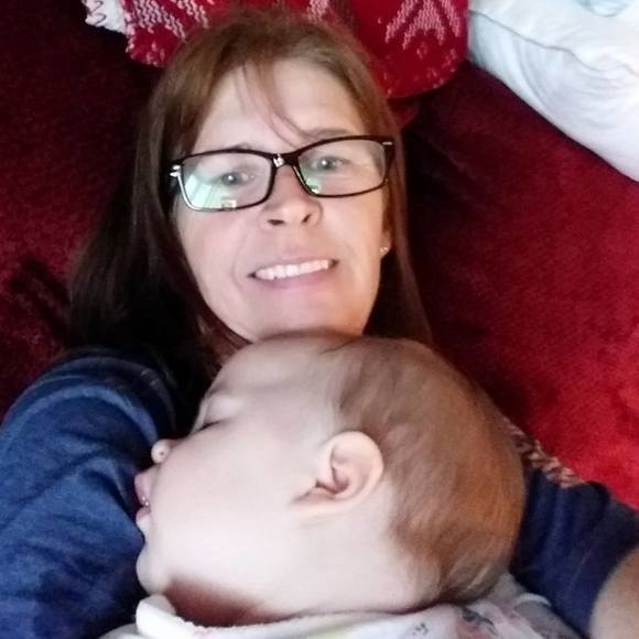 Meet your Posher, Debra - Picture 1 of 1